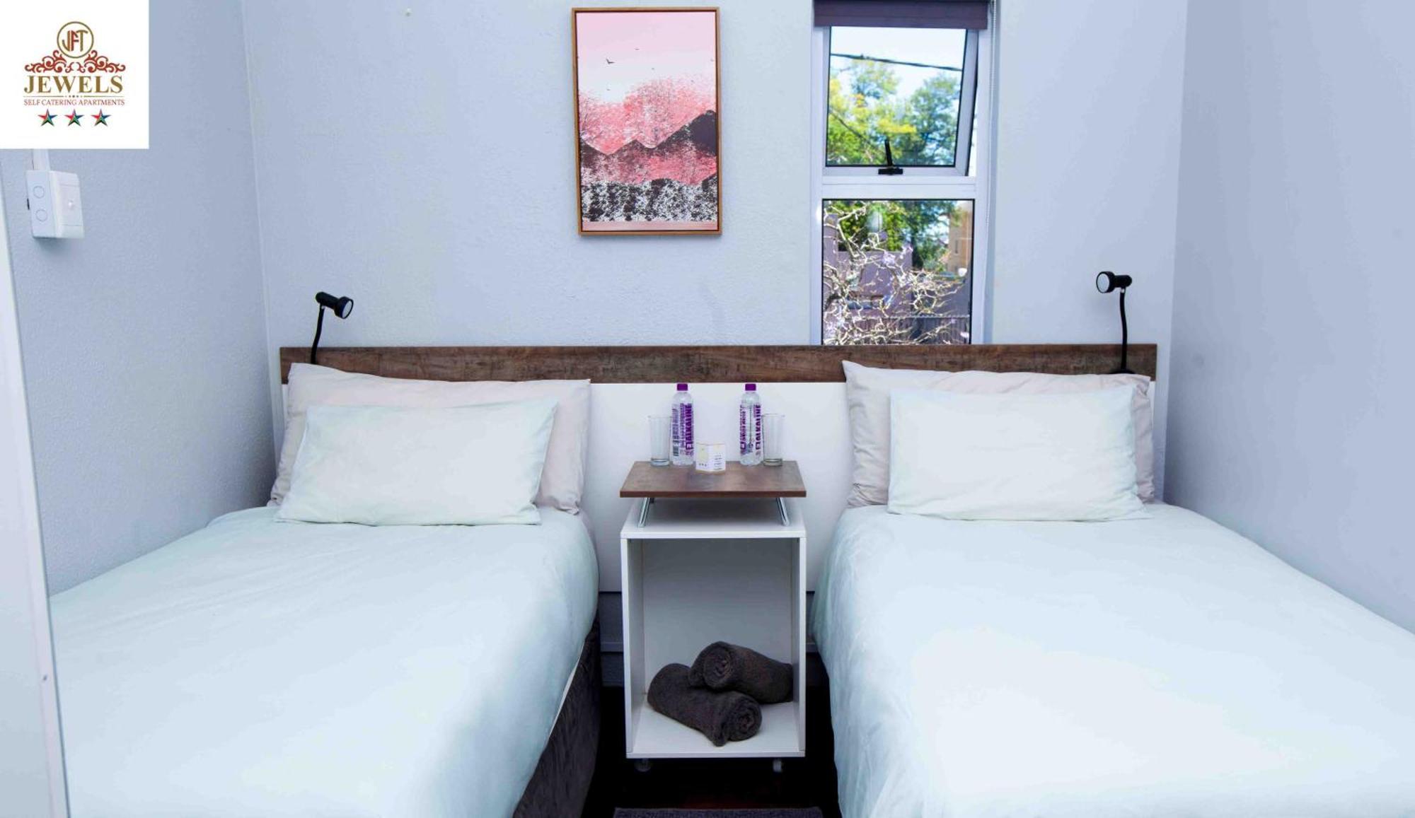 Bed and Breakfast JFT self catering units East London Exterior foto